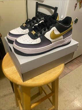 AIR FORCE 1 LV8 BG